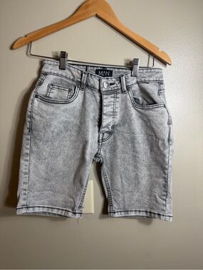 BoohooMAN Gray Acid Wash Denim Shorts Men’s Size 30